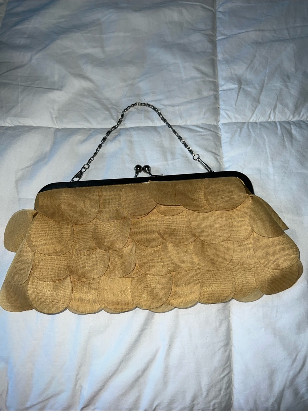 Bijoux Terner Gold Scallop Detail Evening Clutch